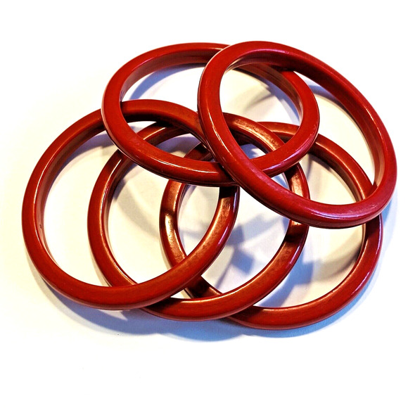 Vintage Red Bangle Bracelets set of 5 Hard Plastic Slim Spacers 1950's Classics - Picture 7 of 8